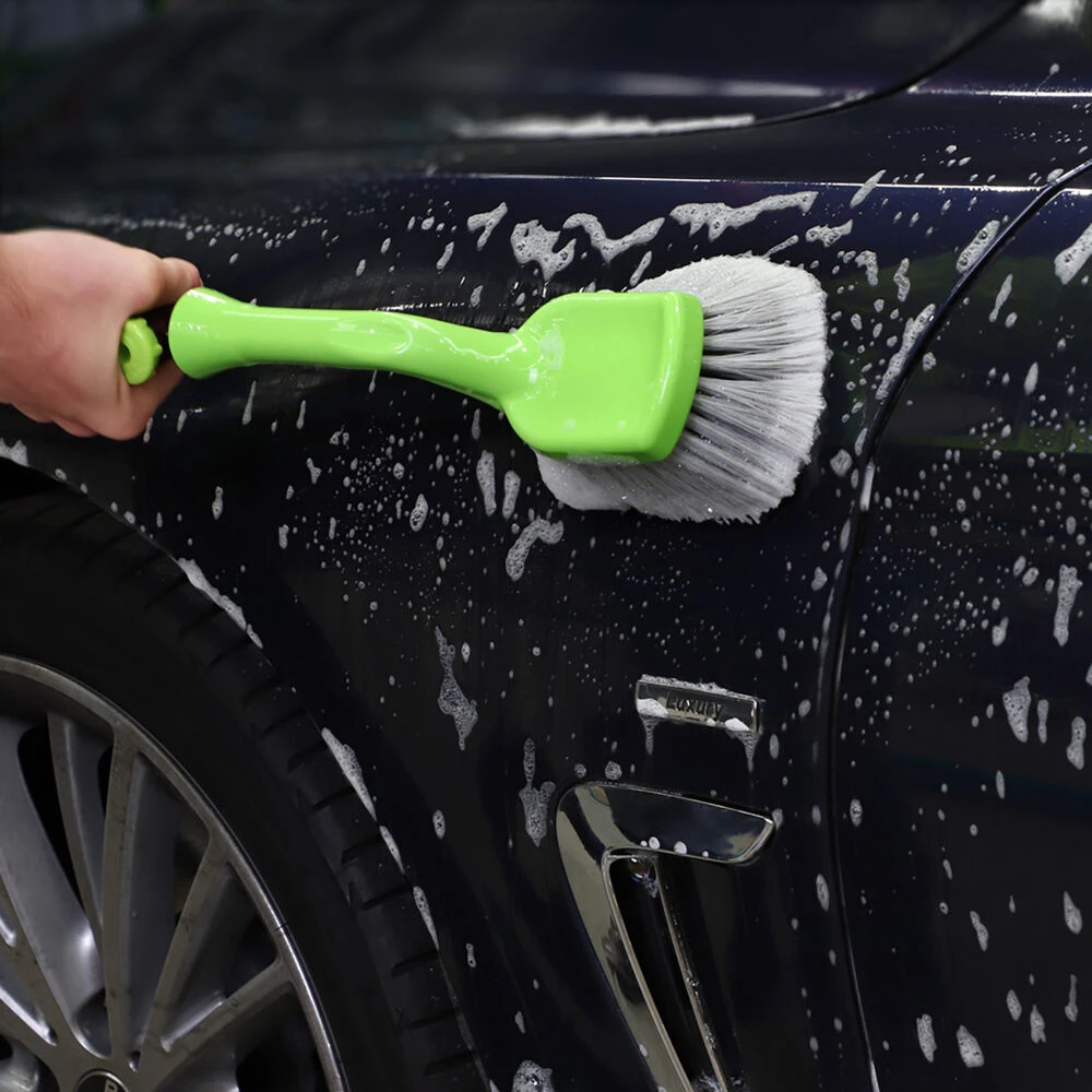 Turtle Wax Mini Mite Flow-Thru Brush 4 Turtle Wax Mini Mite Flow-Thru Brush - Image 2