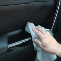 Oakwood Ultimate Microfibre Interior Detailing Cloth -Auto Parts Store SCA 596457 02 hi res