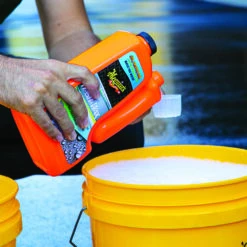 Meguiar's Hybrid Ceramic Wash & Wax 1.6L -Auto Parts Store SCA 622284 01 hi res