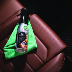 Turtle Wax Leather Cleaner & Conditioner 591mL -Auto Parts Store SCA 622351 03 hi res