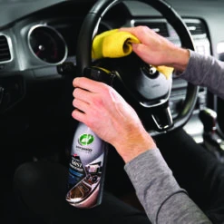 Turtle Wax Interior Detailer 591mL -Auto Parts Store SCA 622352 04 hi res
