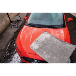 Chemical Guys Woolly Mammoth Dryer Towel -Auto Parts Store SCA 623660 01 hi res