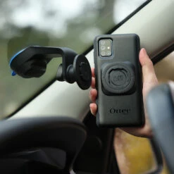 Quad Lock MAG Universal Adpator -Auto Parts Store SCA 653985 01 hi res