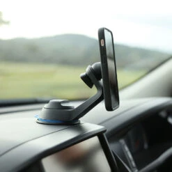 Quad Lock Windscreen / Dash Car Mount -Auto Parts Store SCA 653986 02 hi res